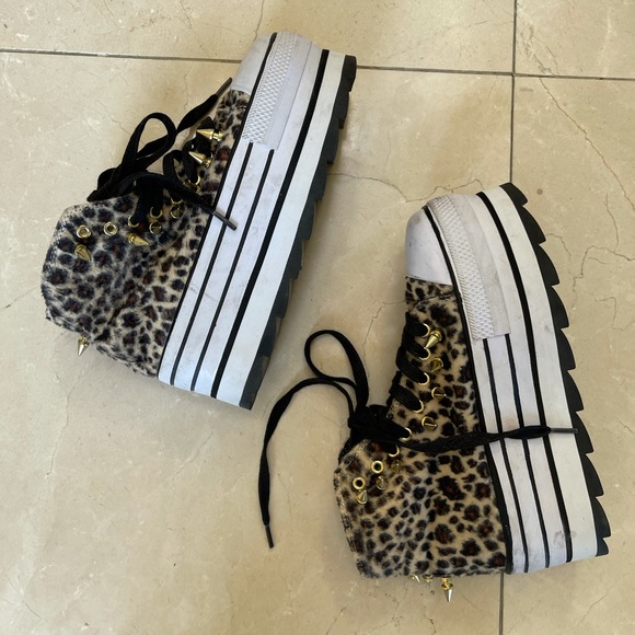 COPY - YRU platform cheetah sneakers - Picture 4 of 5